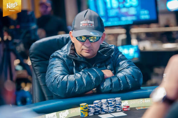 Josef Guláš vede sedm domácích z pátečních flightů WSOPC Monsterstacku