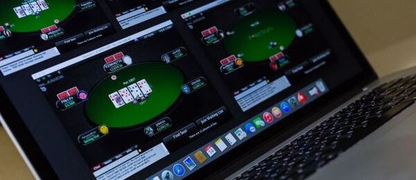 Českým hráčům dochází trpělivost s výpadky PokerStars