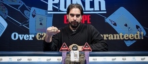 Alexandros Kolonias vítězí v Poker Masters Online