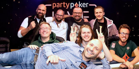 Na finálovém stole partypoker MILLIONS Europe si Roberto zahrál s třemi českými hráči