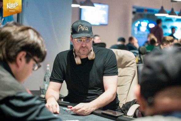 Příjme Phil Hellmuth výzvu Daniela Negreana