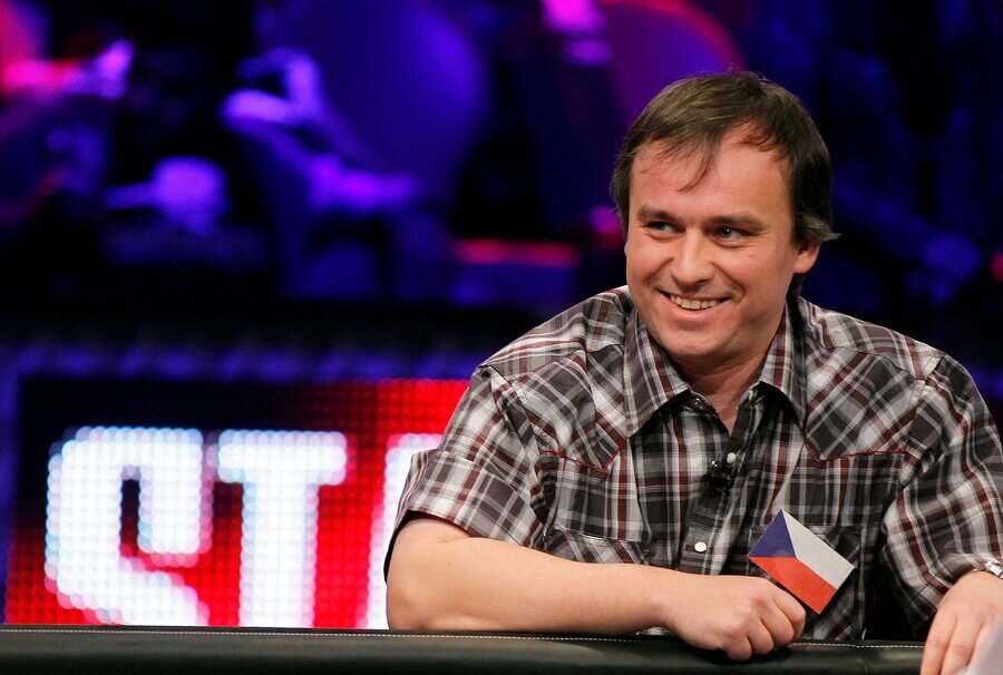 Martin Staszko na finálovém stole Main Eventu WSOP