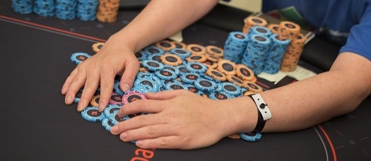 Kdo získá všechny žetony? Na partypokeru proběhne další Weekender o $100 tisíc