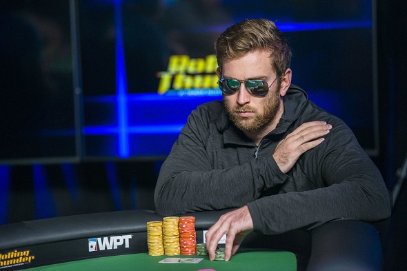 Connor Drinan se na partypokeru usadil v čele Main Eventu WPT Online