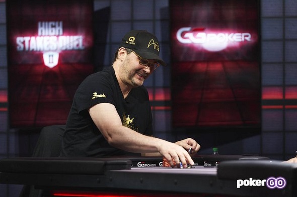 Jednoznačná záležitost. Phil Hellmuth porazil Daniela Negreana i potřetí a z High Stakes Duel si odnáší $400,000