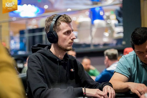 Jan Mach je jedním ze sedmi Čechů, kteří prošli dnem 1B Italian Poker Sport