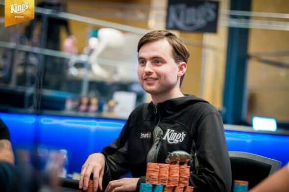 Martin Kabrhel vede 15 českých semifinalistů WSOPC Openeru