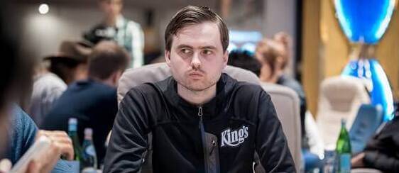 Martin Kabrhel to v turnajích WSOPC zkrátka umí, po pátku je chipleaderem WSOPC Bounty Hunteru