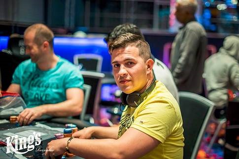 Josef Guláš mladší je mezi lídry prstenového WSOPC FiftyStacku