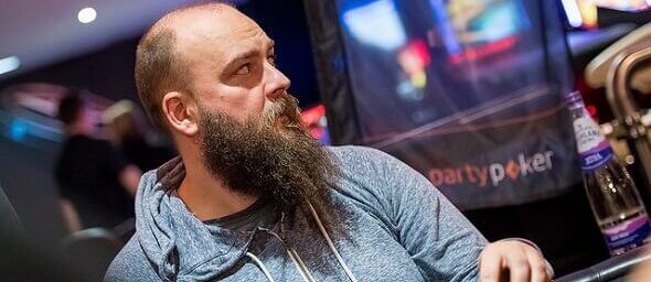 Tomáš Fára a Lukáš Kobrle na partypokeru úspěšně prošli zahajovacím flightem Main Eventu WPT WOC 2021
