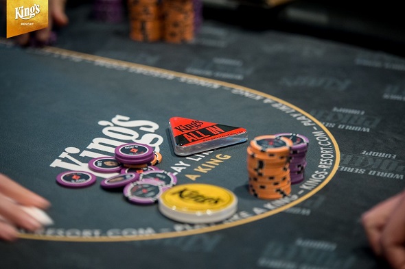 European Poker Days o nejméně €400 tisíc pokračoval druhým flightem