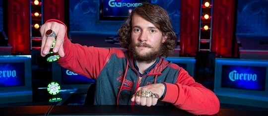 Dalibor Dula je šampionem WSOP. Zlatý náramek si odnáší z $1,000 NLH Freezeoutu na WSOP 2021