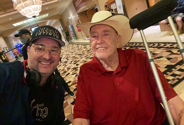 Doyle Brunson si zahrál na WSOP 2021, poprvé po třech letech