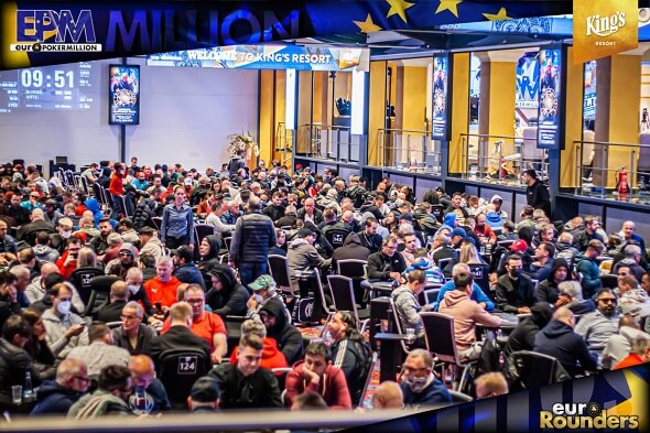 Euro Poker Million v King's: Ve vyprodaných pátečních flightech uspělo 12 Čechů, Jiří Kocáb novým lídrem