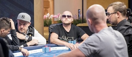 Tomáš Hájek si společně s Lukášem Záškodným v King's zahraje finále Euro Poker Millionu