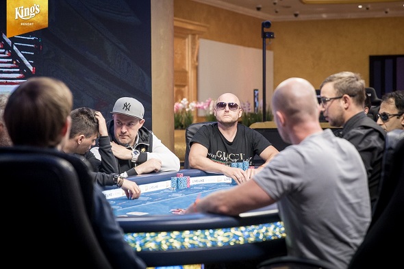 Tomáš Hájek si společně s Lukášem Záškodným v King's zahraje finále Euro Poker Millionu