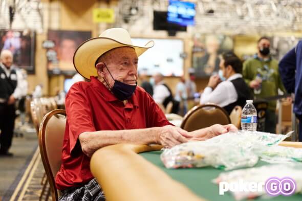 Legendární Doyle Brunson končí ve druhém dni Main Eventu WSOP 2021