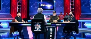 Jeremy Ausmus, Phil Hellmuth a Daniel Negreanu ve finále PLO High Rolleru na WSOP 2021. Takové bylo i konečné pořadí