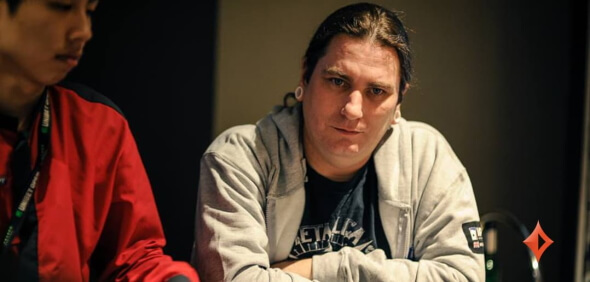 Gareth &quot;Gaz the Hippy&quot; Smirthwaite se kvalifikoval do Main Eventu MILLIONS Online za jeden cent