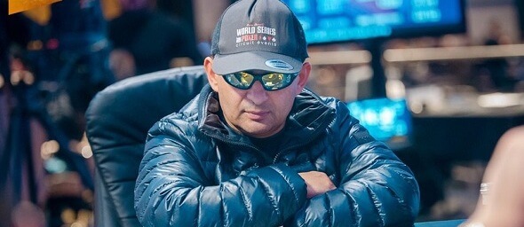 Josef Guláš si v King's Resortu zahrál u finálového stolu WSOPC Monsterstacku. Skončil šestý, Radek Honl dokonce třetí