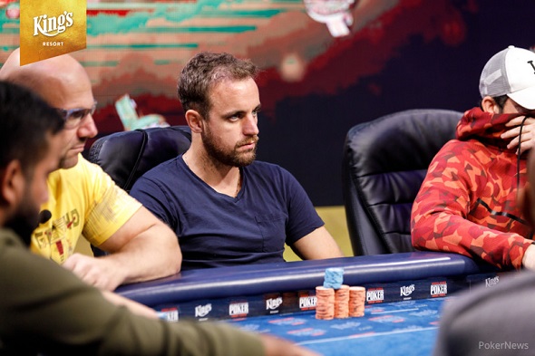 Robert Kokoška vede pět českých postupujících z úvodního flightu Main Eventu WSOP Circuit v King's Resortu Rozvadov