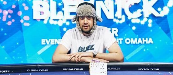 S kartami to americký pokerový hráč Jared Bleznick umí. Nyní ho zajímají i kartičky, především ta hvězdy NBA LeBrona Jamese