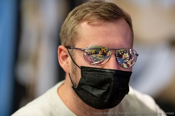 Tomáš Pleticha během Eureky na Evropské Pokerové Tour v Praze. Do třetího dne rekordního turnaje postoupilo pět českých hráčů