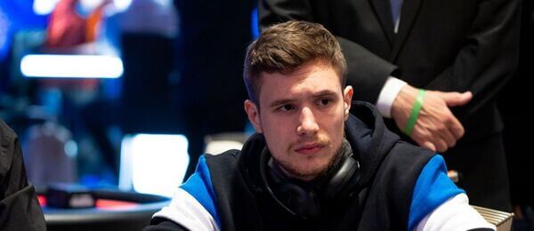 Roman Hrabec a 15 soupeřů bojují o titul v Main Eventu EPT London