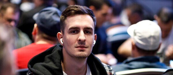 Další šanci na výhru na WSOPE má Patrik Žídek v Colussusu