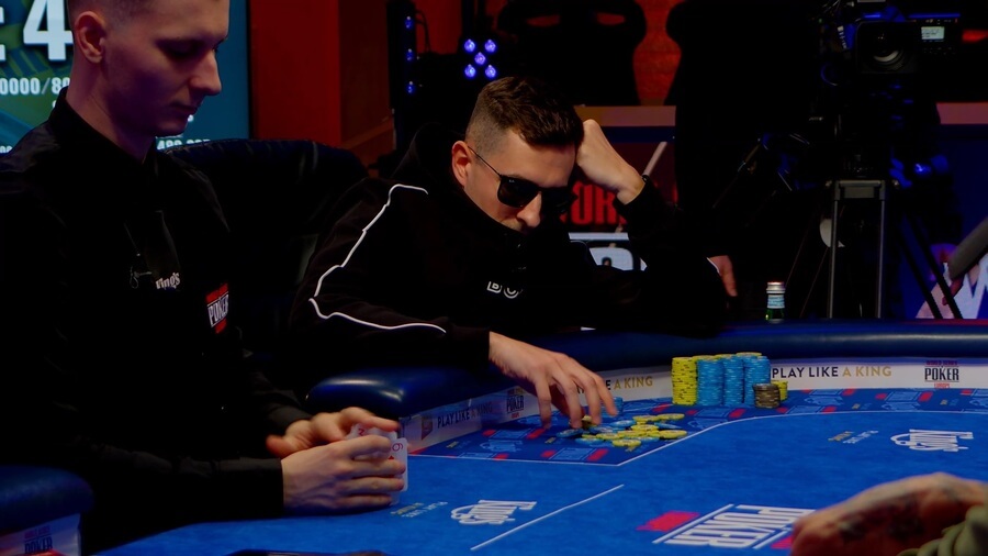 Patrik Žídek v Main Eventu WSOPE 2022 - den 4