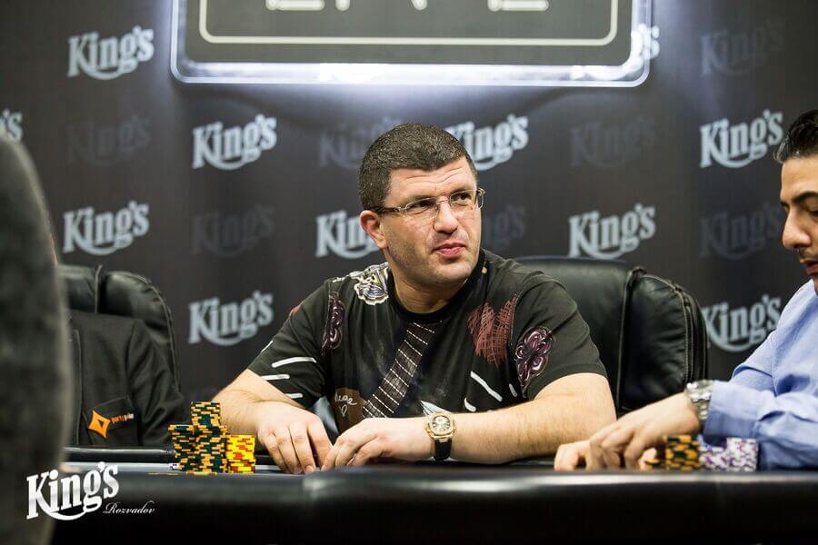 Leon Tsoukernik si v Nottinghamu zahraje cash game s Philem Hellmuthem