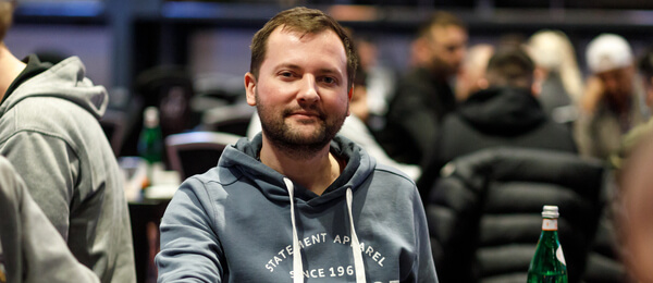 Michal Mrakeš bere na WSOPC 2023 zlatý prsten