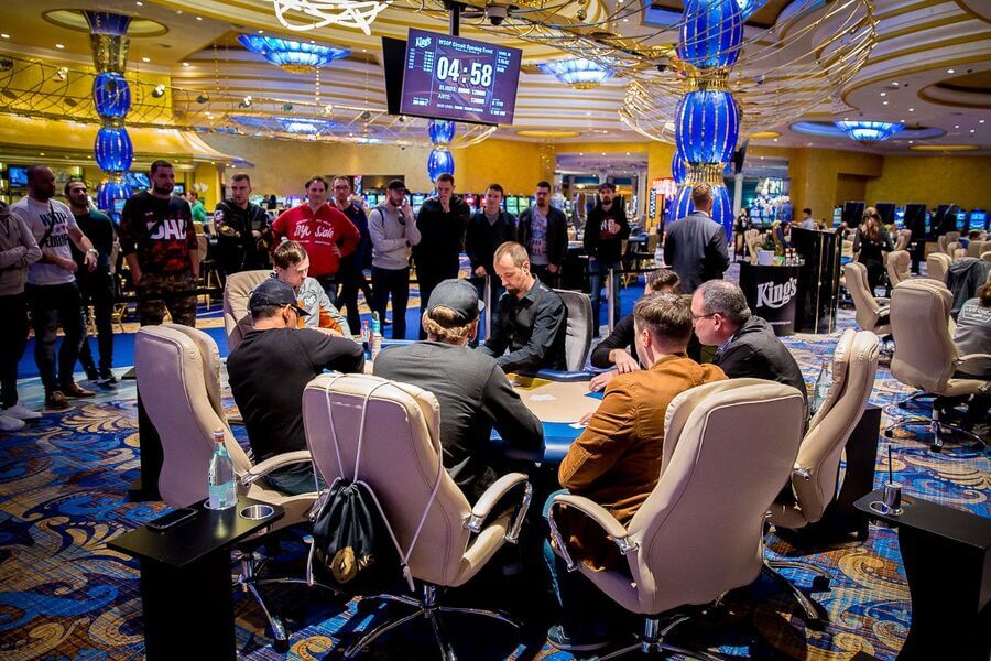 Marián Adamec se řemeslu pokerového dealera vyučil také v King's Casinu Rozvadov