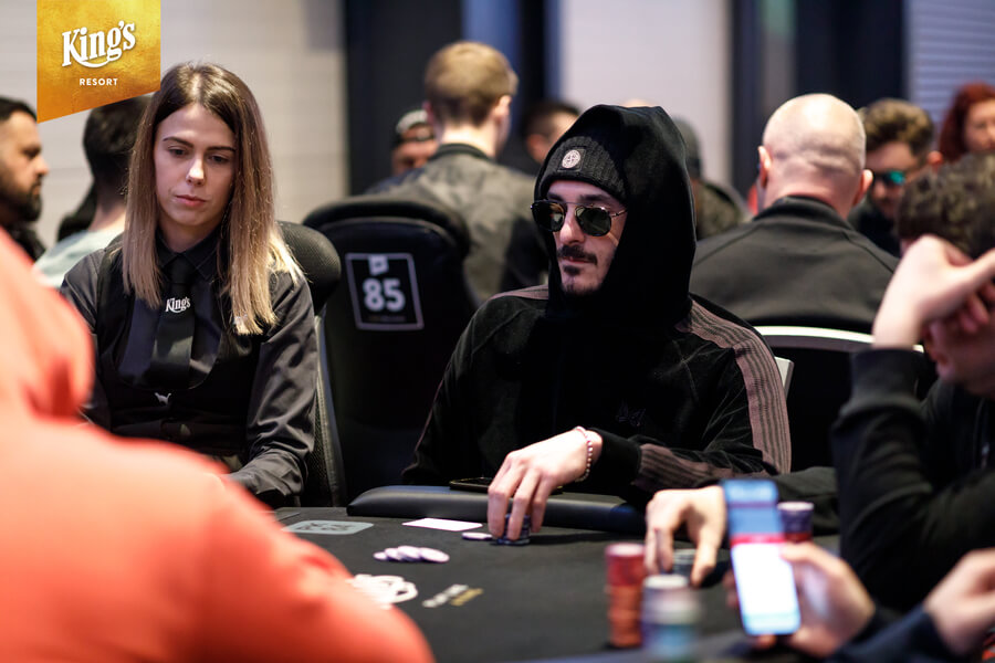 Češi postupují v European Sport Poker Championship Main Eventu do dne 2