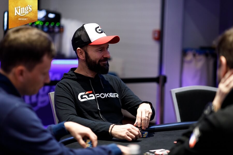 Daniel Negreanu je jako správný Kanaďan zapálený hockey guy