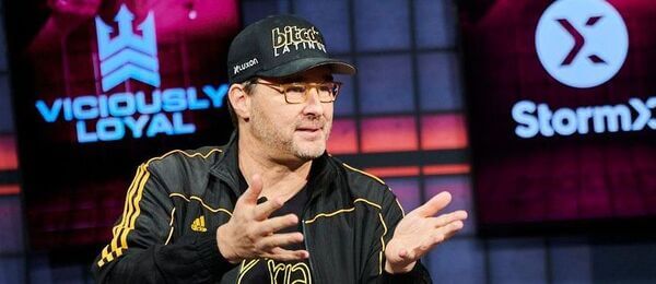 Phil Hellmuth při High Stakes Duel III na PokerGO.com