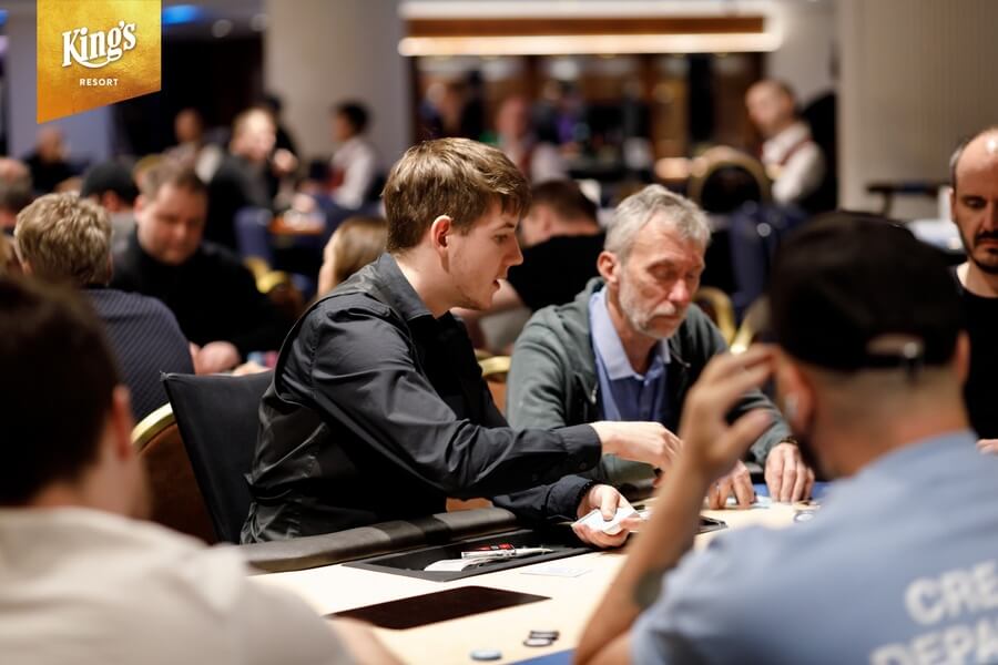 Do dne 2 CNP Circuito Nacional de Poker v King's zatím postupuje 11 Čechů