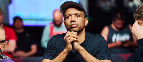 Phil Ivey hraje WSOP na PokerGo.com