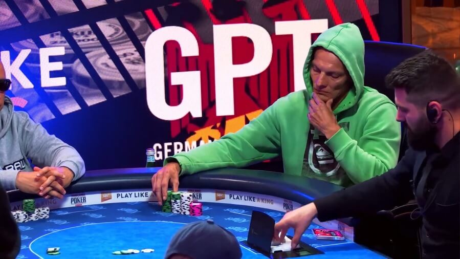 Viktor Hübner na finálovém stole GPT Main Eventu v casinu King's