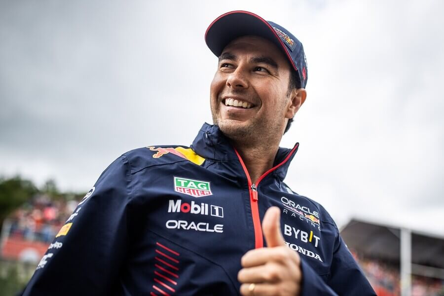 Sergio Perez jezdil po Vegas v monopostu F1