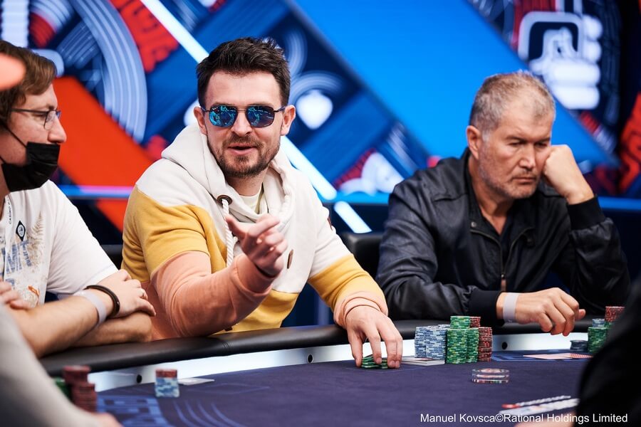 Francouz Simon Wiciak útočí na titul barcelonského EPT šampiona