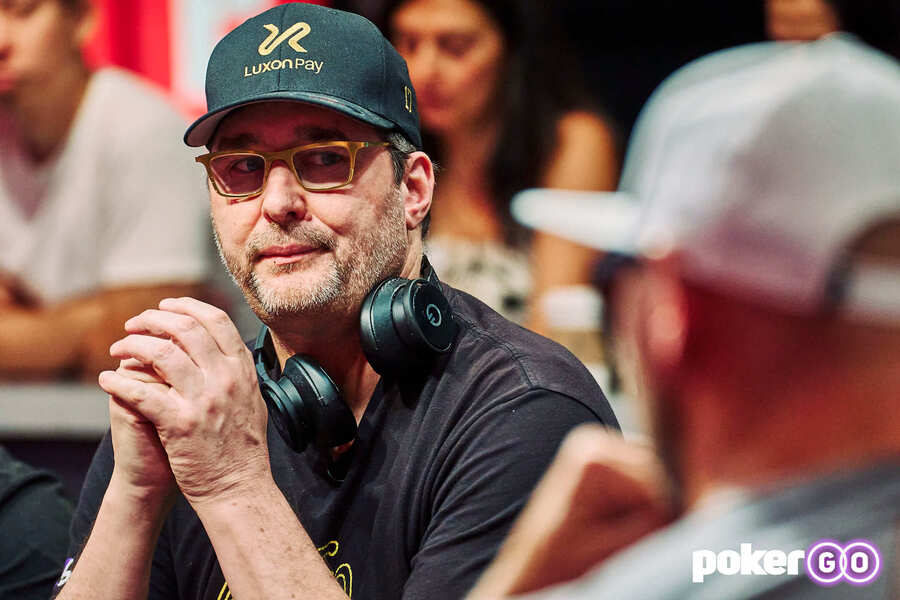 Phil Hellmuth hraje WSOP na PokerGo.com