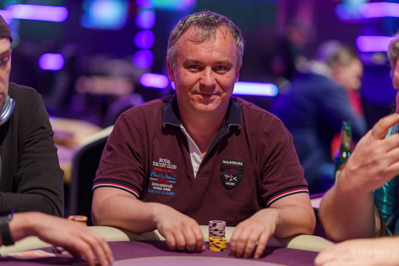 Martin Staszko nastoupí do dnešního finále ČPT Main Eventu z 16. místa