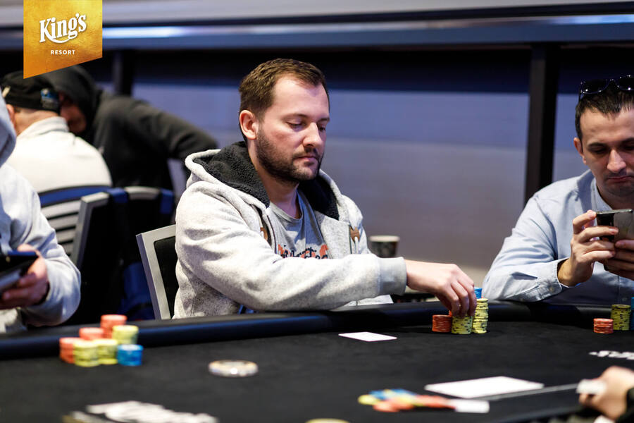 Michal Mrakeš českým chipleaderem v WSOPE 2023 Mini Main Eventu