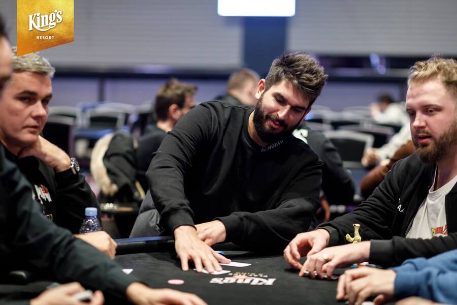 Patrik Jaroš nastupuje do dnešního finále WSOPE 5K Pot Limit Omaha eventu z první pozice