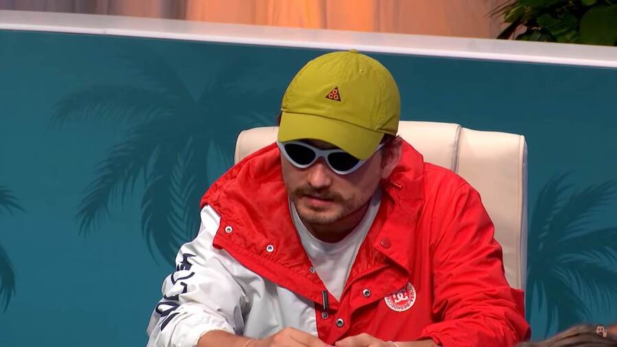 Michael Sklenička na finálovém stole WSOP Paradise Main Eventu