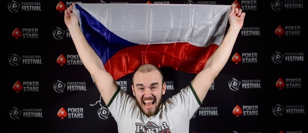 Víťa Čech pod nickem Vocaaas dokráčel v NYS Main Eventu na herně PokerStars na třetí místo v hodnotě $82.368