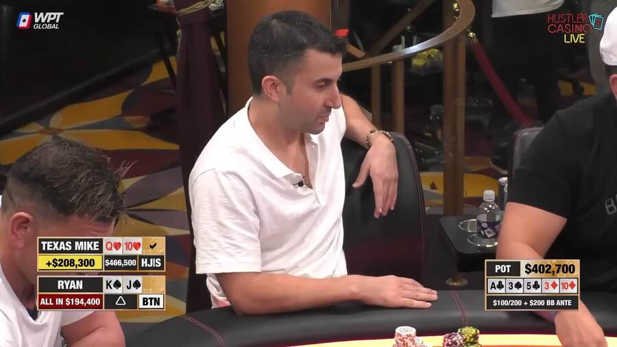 Producent HCL Ryan Feldman nedokázal před flopem zahodit K-J a prohrál $400K pot