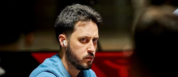 Adrian Mateos během WSOP 2024 na PokerGO.com