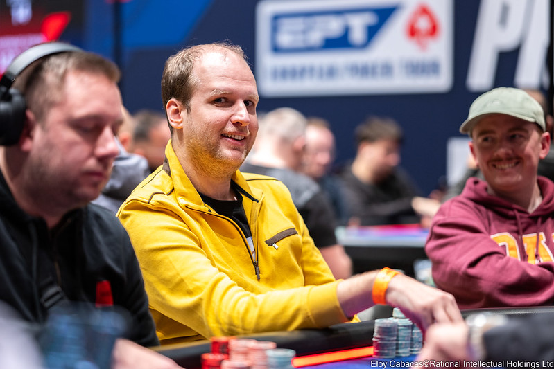 Adam Polek nejlepším Čechem po úvodních flightech Eureka Main Eventu